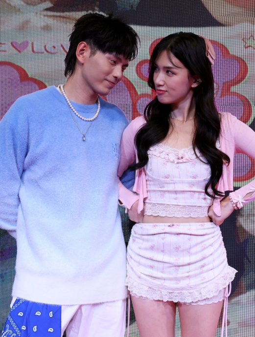 520甜唱新歌《哄哄我》 Fuying&Lovell以结婚为目标