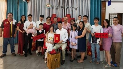 曼绒10对情侣结为夫妻  古田会馆甜蜜蜜