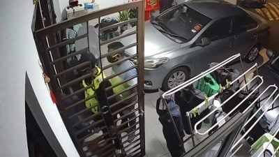 5男声称警察入屋佯称搜毒 抢走屋主一家四口财物