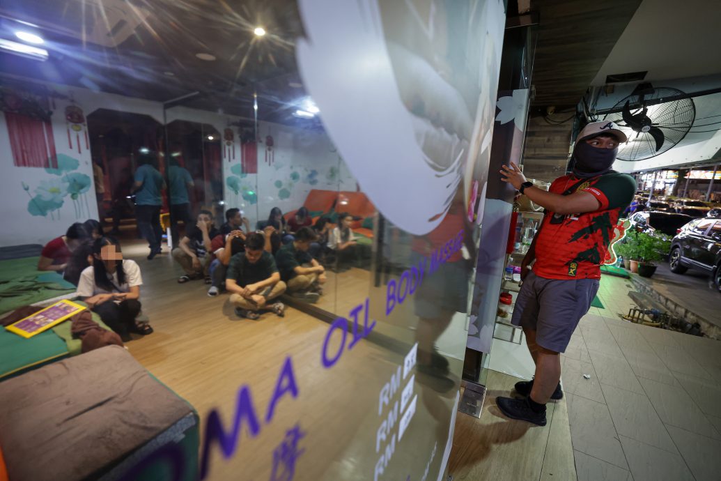 64名非法外劳在取缔行动中落网 2移民局官员因公受伤