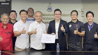 参加福建国际龙舟赛  庇商会获3部长赞助