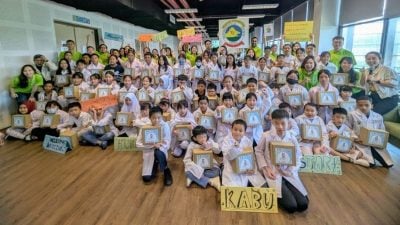 “小小药剂师”教育活动  激发孩童学医兴趣