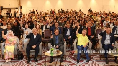总理：砂留学生特别教育援助 须解决外汇交易程序