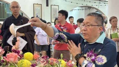 诵经浴佛义卖会 晋佛教居士林卫塞节庆典热闹（附视频）