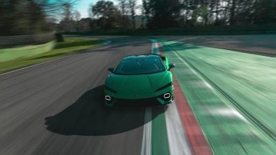 Automobili Lamborghini 2025年首季交付量增长4% 订单排至2026年