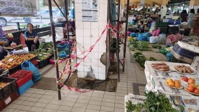 小贩中心地下水管维修 停摆 . 陈立仁：待申请拨款修复