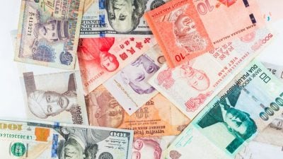 特朗普2029年才届满   这5年钱该往哪放？