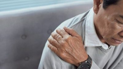 李润强 / 肩部无力 锁骨突出 未必是旧伤惹祸　吁照MRI找根源
