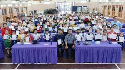 书艺协会6校开讲 书法传承走入校园