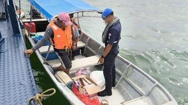 水警打击香烟走私 缴9.5万物品逮1男