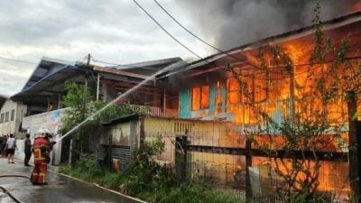 下南南甘榜火灾 8民宅烧毁1人亡