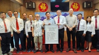 黄志强：中华文化瑰宝 书法 承载民族气韵