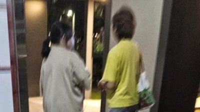 连小学生也‘不放过’ 女子商场讨钱 转身存入银行