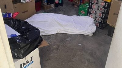 工作期间身体不适 . 30余岁女子倒地后不治身亡