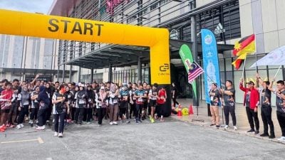“2025年火炬接力义跑” . 民都鲁吸引超过600人参与