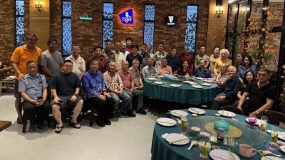 电子发票政策推行太快 . 许凤容：小商家吃不消