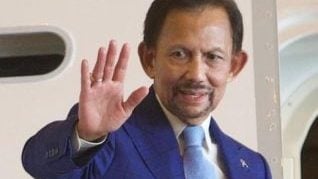 离开吉隆坡国家心脏中心．苏丹返酒店休养