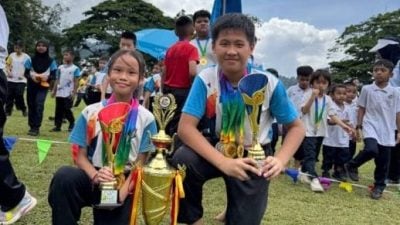 武吉丁宜华小运动会 最佳男女运动员罗锌杰和梁思晴