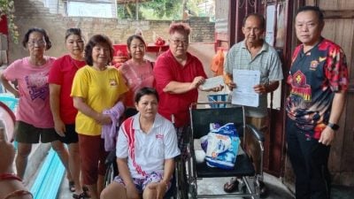 妻子中风 卖龟芩膏男愁医疗费 获热心人捐助