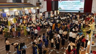 视频 | “穿越大马传统文化之旅” 芙中生体验多元之美与趣味