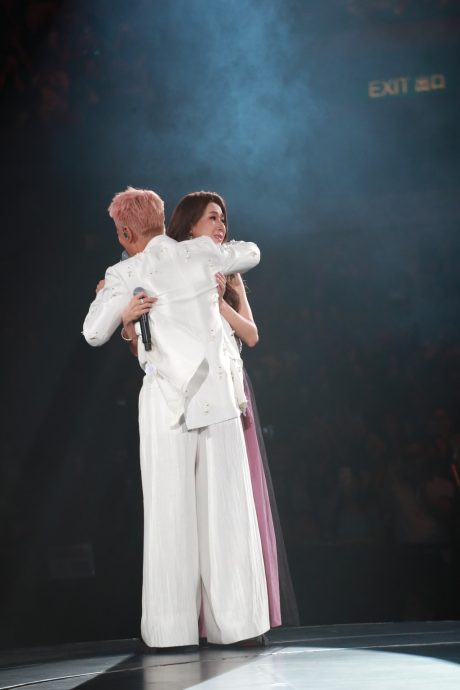 《溏心风暴》CP复活! 锺嘉欣闻林峰喊“常在心”秒泪崩