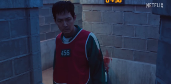 《鱿鱼游戏3》627迎终局 李政宰躺棺传婴儿哭声	