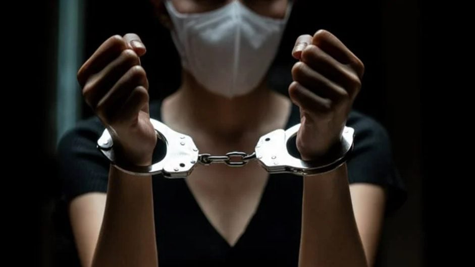 独家| 涉收旅游团费后失踪 | 涉案2女嫌再被警扣捕 明申请延扣