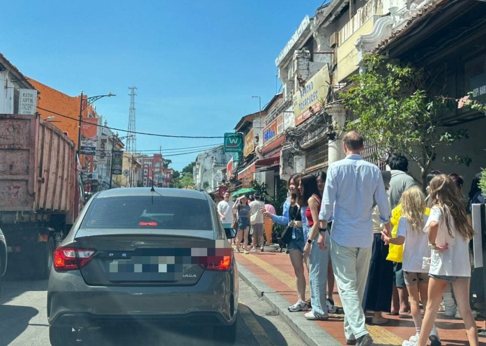 三轮车夫逆行加剧塞车  刘志俍促严格把关勿影响甲形象