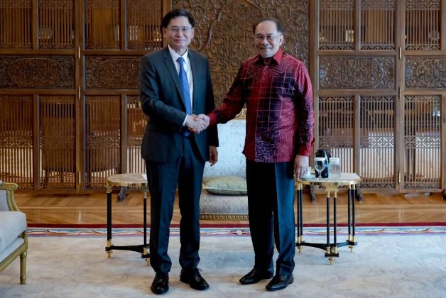 上月甫访马──中国一少数民族部长级高官落马