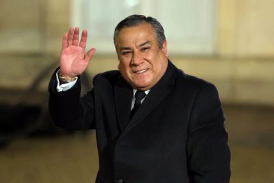 不信任案表决前夕 秘鲁总理辞职