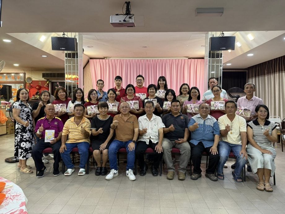 东(已发布):而连宋华小庆祝教师节 感激教师付出