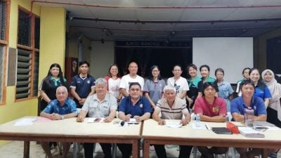文积华校家协开大会  廖昌园蝉联主席