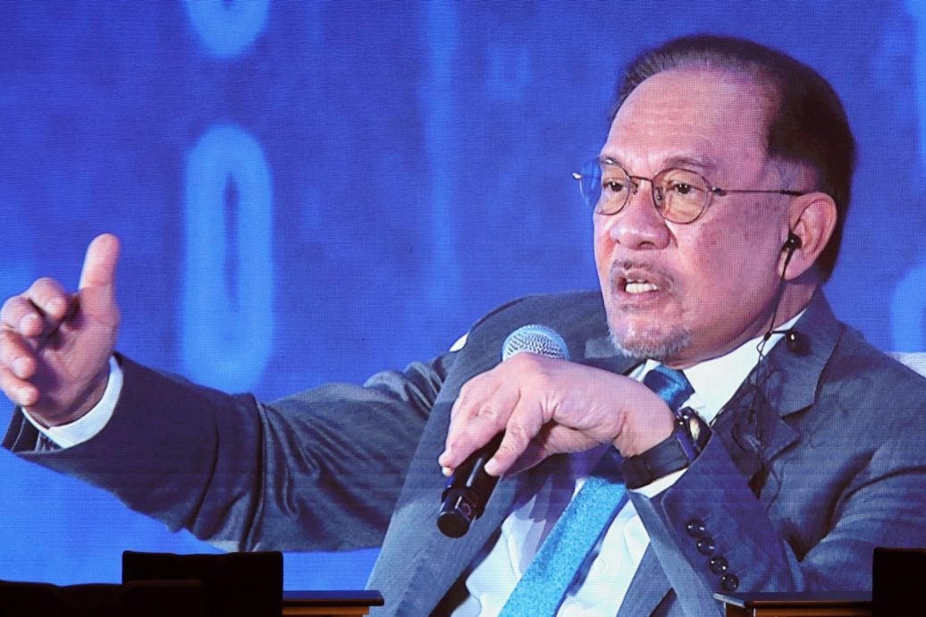 东盟峰会|安华:人类无法取代亦无法避免AI “需守护核心价值免被宰制”