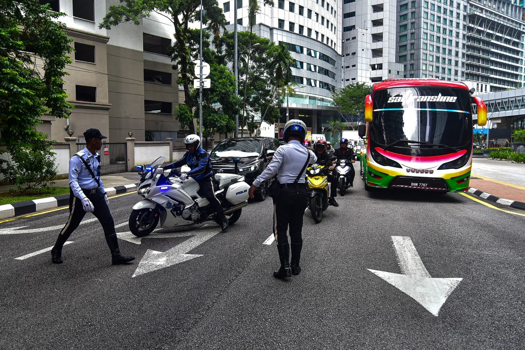 东盟峰会//首场演练配合高官会议展开