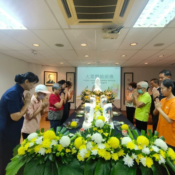 东(已发布):慈济淡属联络处三节合一“万人浴佛聚福缘”庆典 约200人参与 场面庄严祥和