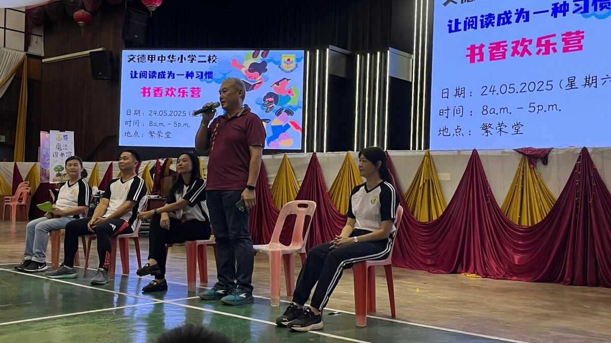 东(已发布):文德甲中华小学(二)校书香欢乐营 校园弥漫浓浓书香和文学浪漫气息