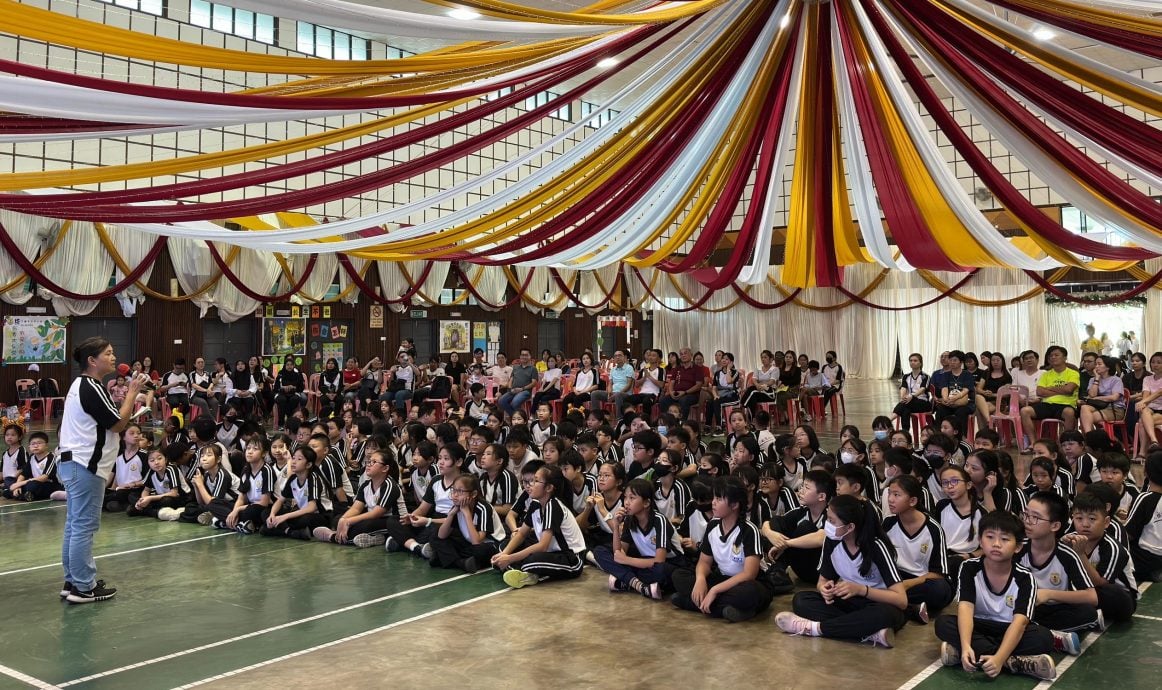 东(已发布):文德甲中华小学(二)校书香欢乐营 校园弥漫浓浓书香和文学浪漫气息
