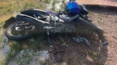 疑闪避不及撞休旅车 摩托骑士身亡