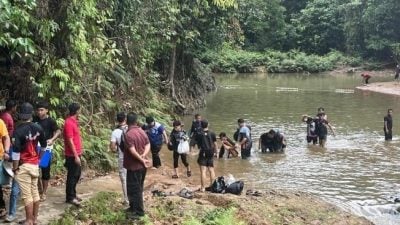 7大学生瀑布戏水 6人遇溺 1死