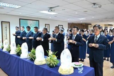 关丹慈济浴佛典礼  300人出席共沐佛恩
