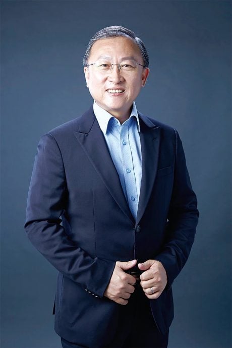 东（已签发）：彭华团改选，传吴明璋与黄崇洸组团队竞选。