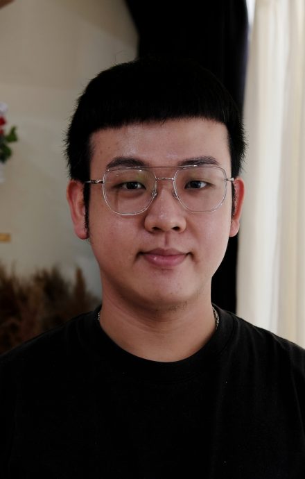 东（已签发）：母亲节花束慢热，商家做好准备应对临近佳节的最后一波购买高峰。