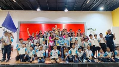 甘马挽挽华小学运动会 蓝组全场总冠军
