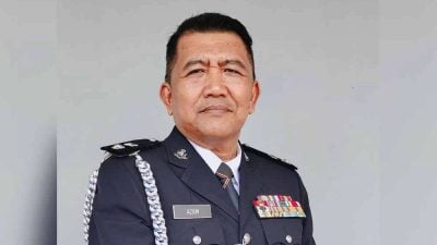 警否认教师掷笔盒传闻  “学生撞桌子受伤”