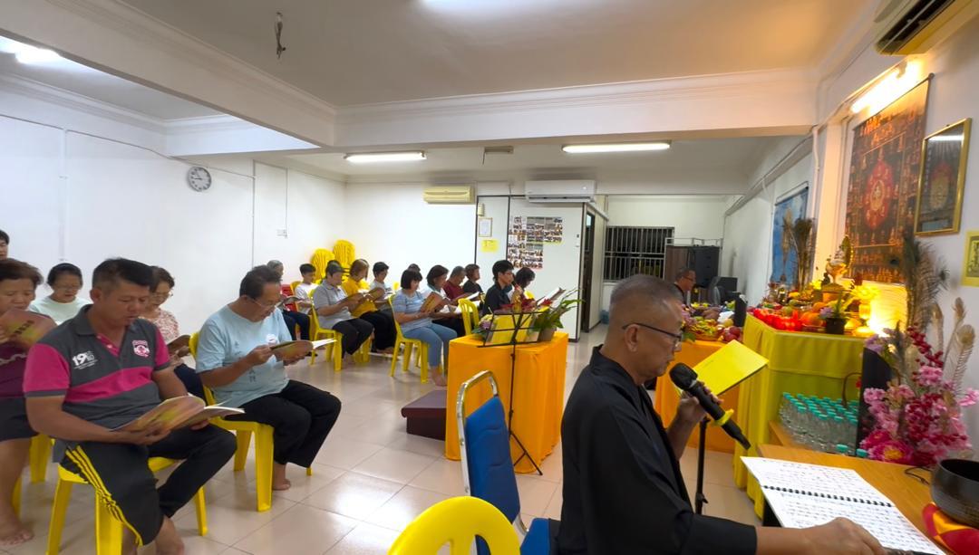 东（已签发）：马来西亚佛教居士总会登州甘马挽弘法修持组举办了线上线下两场庆祝卫塞节活动