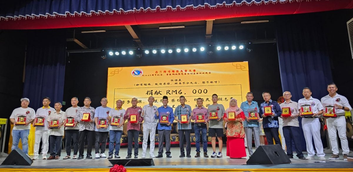 东(已签):吉兰丹斗母宫九皇大帝主席蔡仁瑞表示,斗母宫不只是宗教信仰的场所,更是社区慈善的行动者。