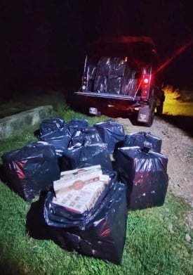 东(已签):彭加兰古堡水警队在格柯里的末尼拉浪河岸一带,起获35万支香烟