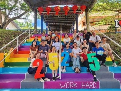 东:“心连心,爱维新”,中华维新迎来110周年校庆,海内外校友从四面八方归来,再叙同窗情谊,共庆母校校庆。