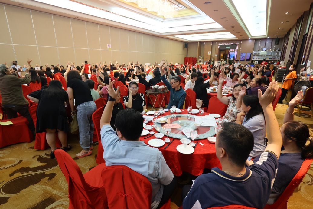 东：东彭华校教师公会迎来新一届领导团队，由罗素君校长出任主席，邓世坚校长担任署理主席，将在未来两年共同领导该会。