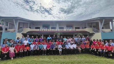 配合走入校园活动  丹董联开智华小开大会